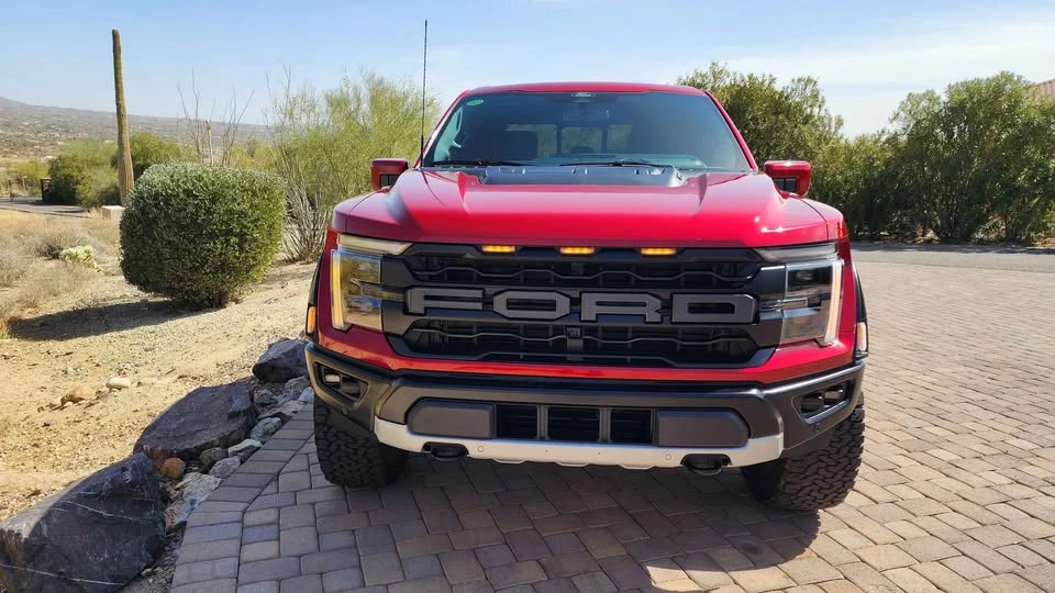 2025 Ford Super Duty 5th Gen - Image 14 of 15
