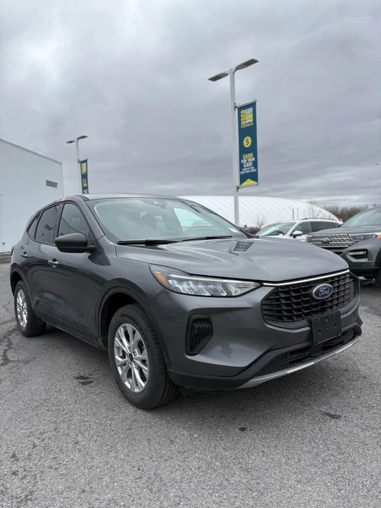 2025 Ford Escape - Image 7 of 19