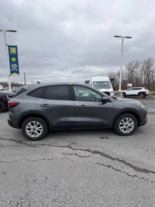2025 Ford Escape - Image 6 of 19