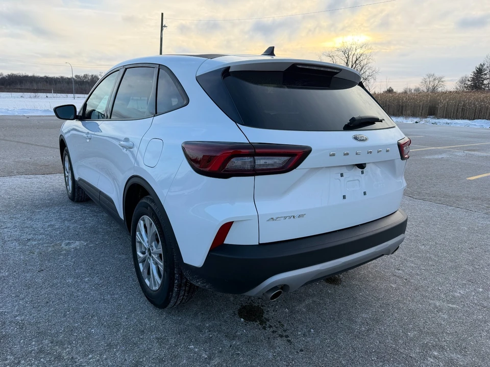 2025 Ford Escape - Image 5 of 21