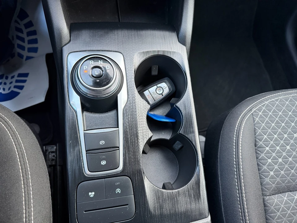 2025 Ford Escape - Image 19 of 21