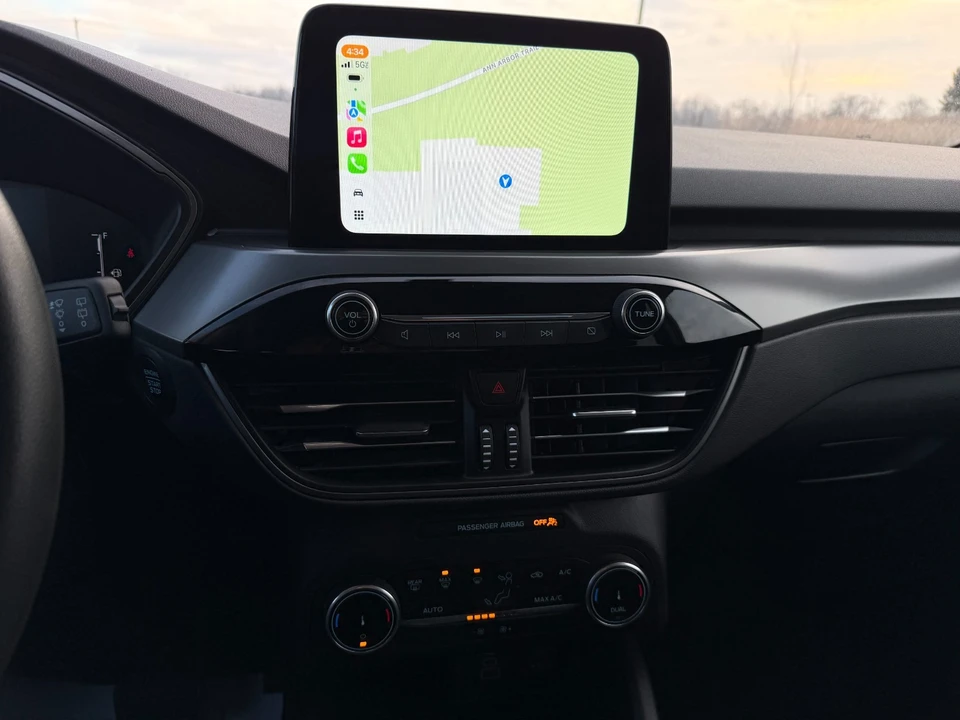 2025 Ford Escape - Image 18 of 21