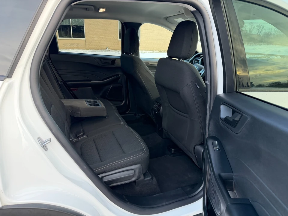 2025 Ford Escape - Image 13 of 21