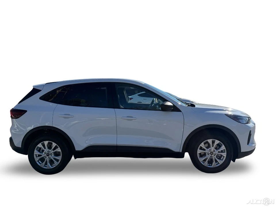 2025 Ford Escape - Image 8 of 12
