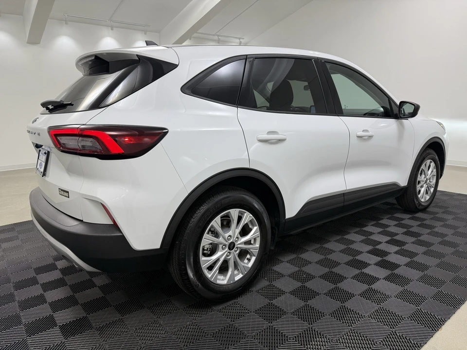 2025 Ford Escape - Image 8 of 12