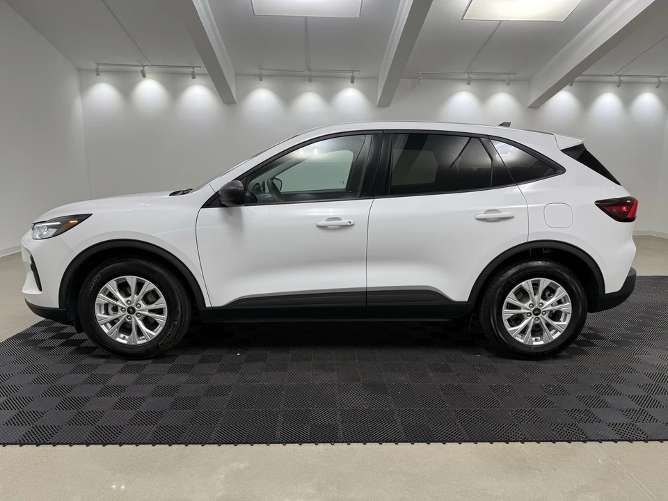2025 Ford Escape - Image 5 of 12