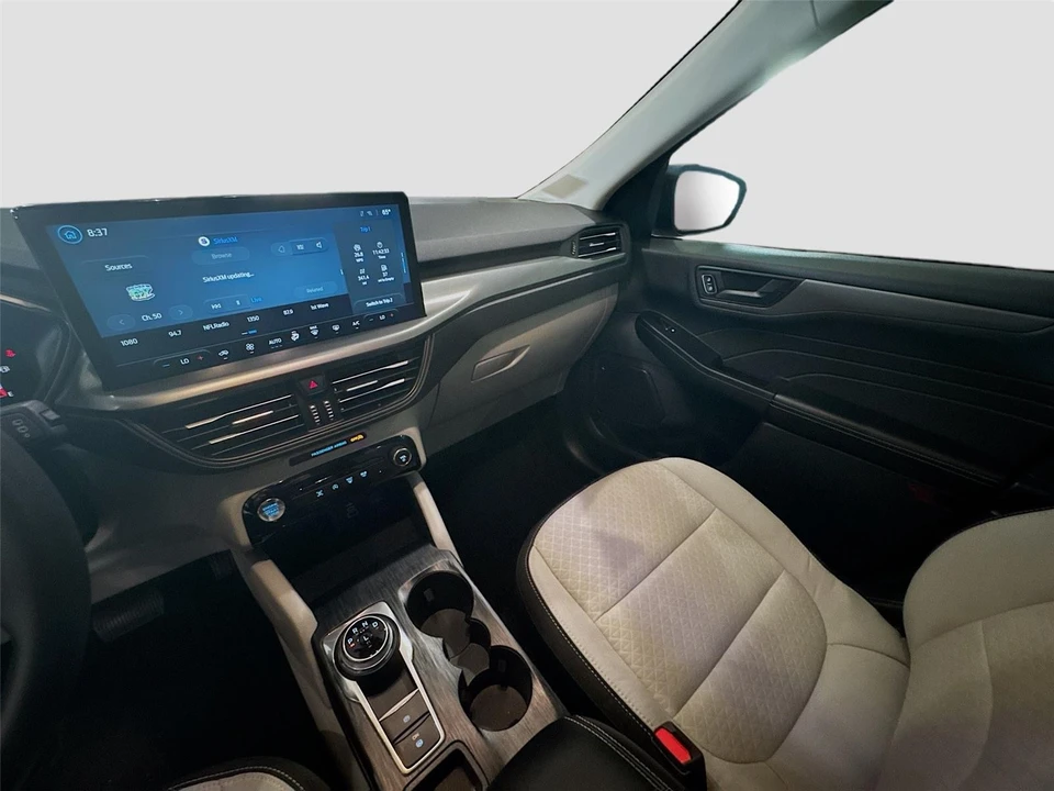 2025 Ford Escape - Image 8 of 21