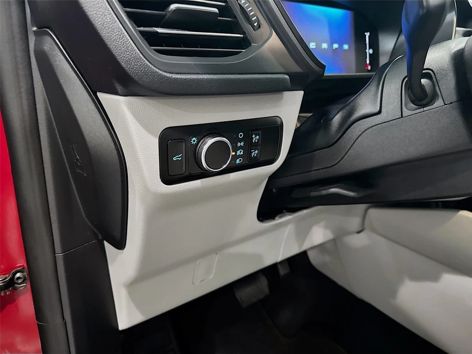 2025 Ford Escape - Image 7 of 21