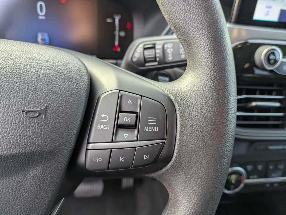 2025 Ford Escape - Image 19 of 21