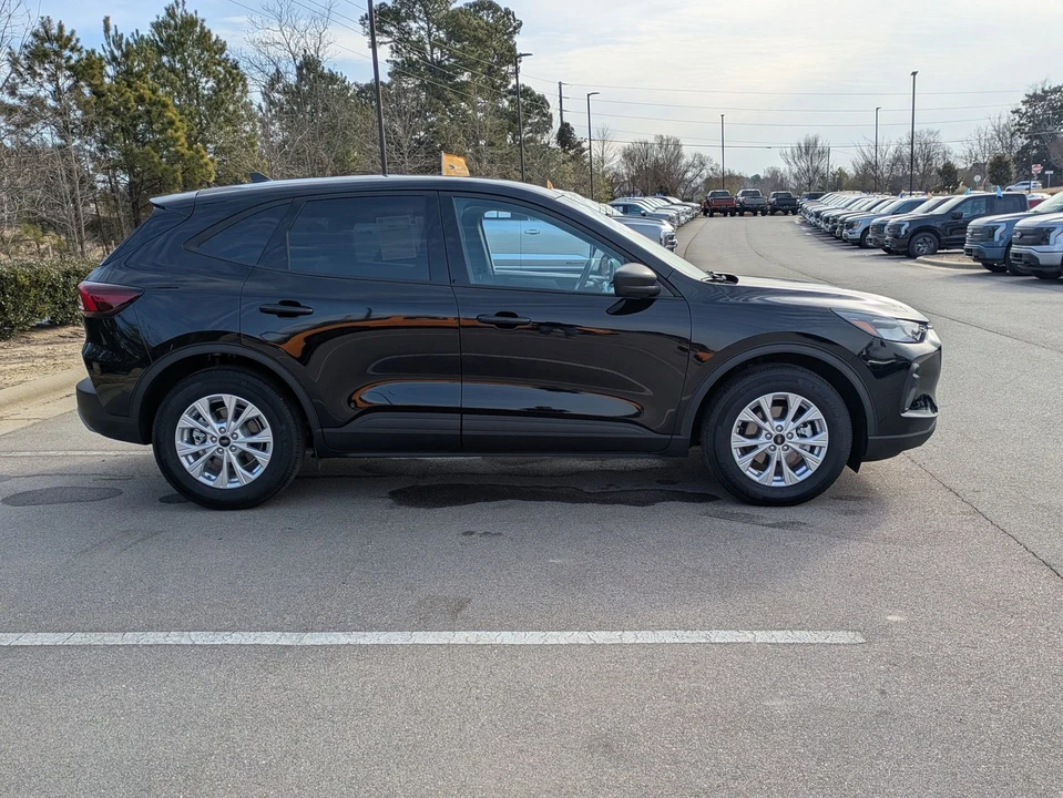 2025 Ford Escape - Image 3 of 21