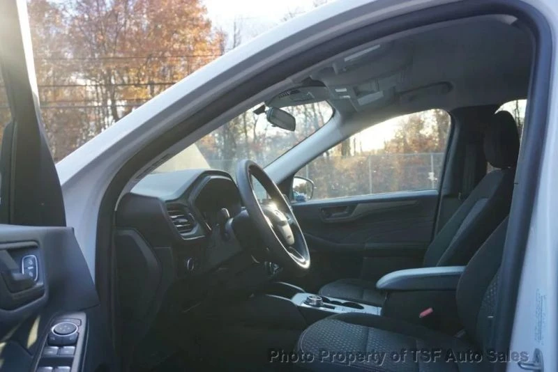 2025 Ford Escape - Image 9 of 12