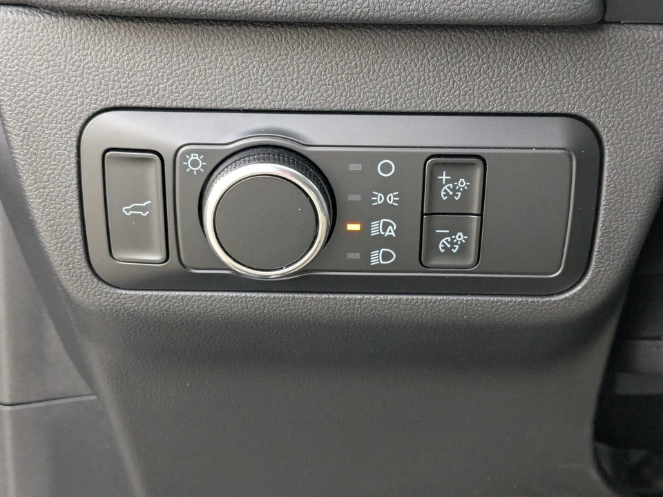 2025 Ford Escape - Image 15 of 21