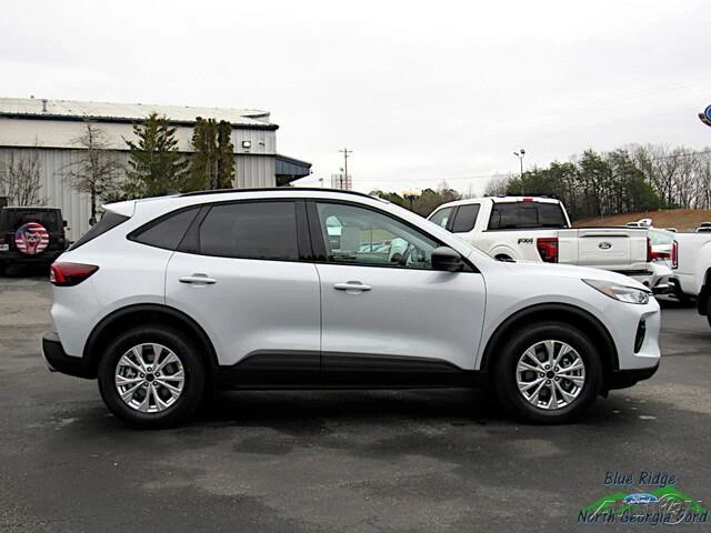 2025 Ford Escape - Image 18 of 21