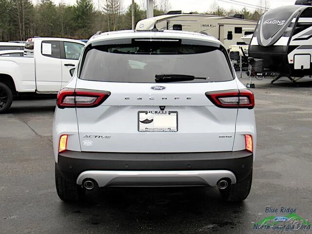 2025 Ford Escape - Image 15 of 21