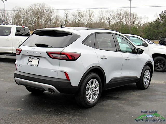 2025 Ford Escape - Image 3 of 21