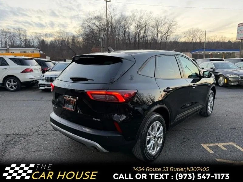 2025 Ford Escape - Image 8 of 12