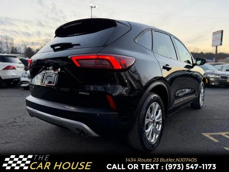 2025 Ford Escape - Image 9 of 12