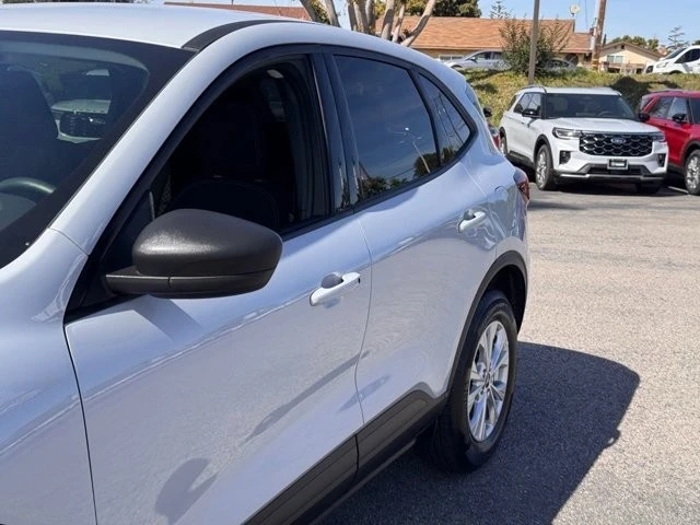 2025 Ford Escape - Image 9 of 12