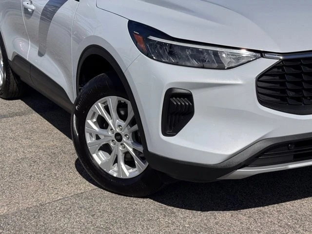 2025 Ford Escape - Image 4 of 12