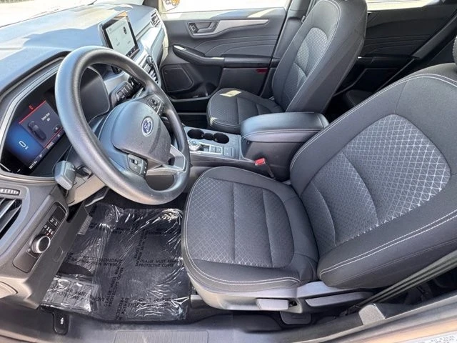 2025 Ford Escape - Image 17 of 21