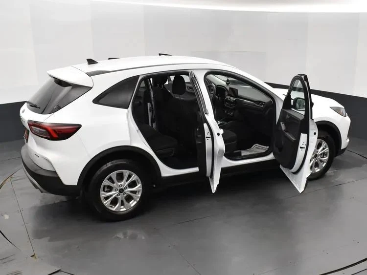 2025 Ford Escape - Image 6 of 12