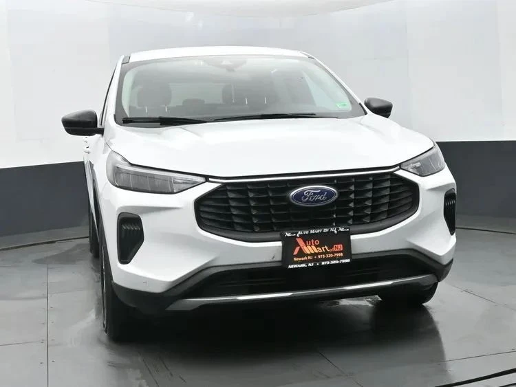 2025 Ford Escape - Image 3 of 12