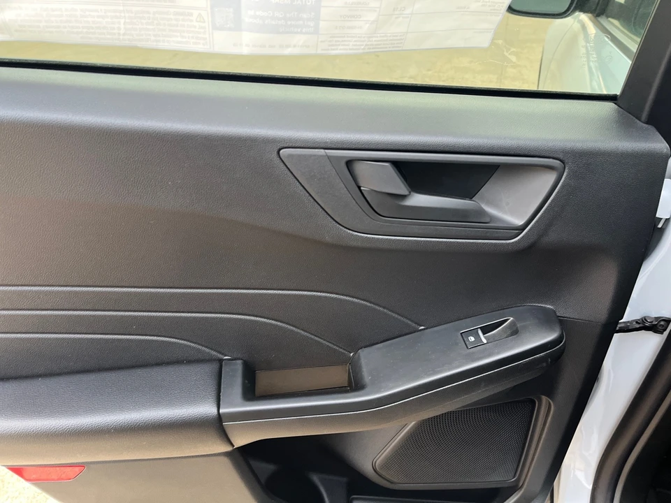 2025 Ford Escape - Image 20 of 21