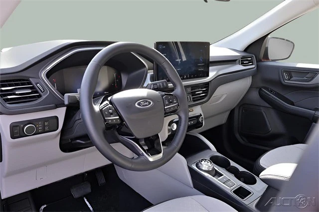 2025 Ford Escape - Image 11 of 21