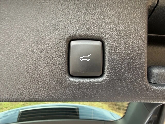 2025 Ford Escape - Image 15 of 21