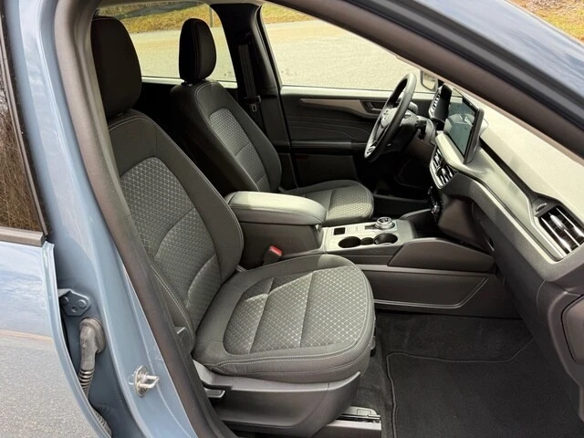 2025 Ford Escape - Image 17 of 21