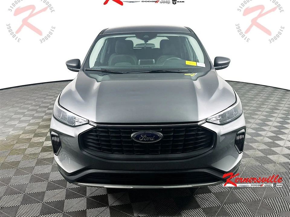 2025 Ford Escape - Image 2 of 21