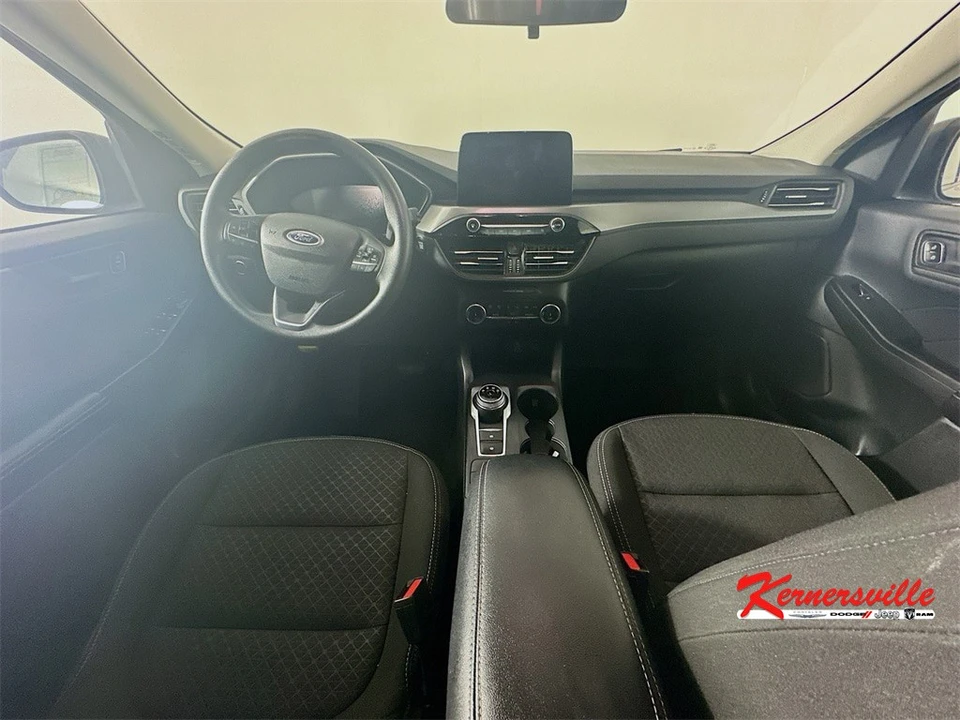 2025 Ford Escape - Image 10 of 21