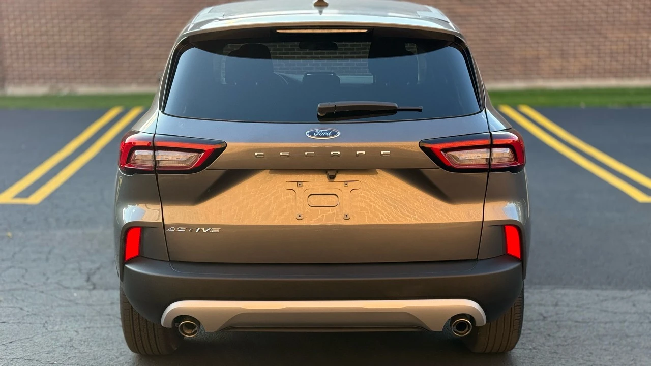 2025 Ford Escape - Image 6 of 21