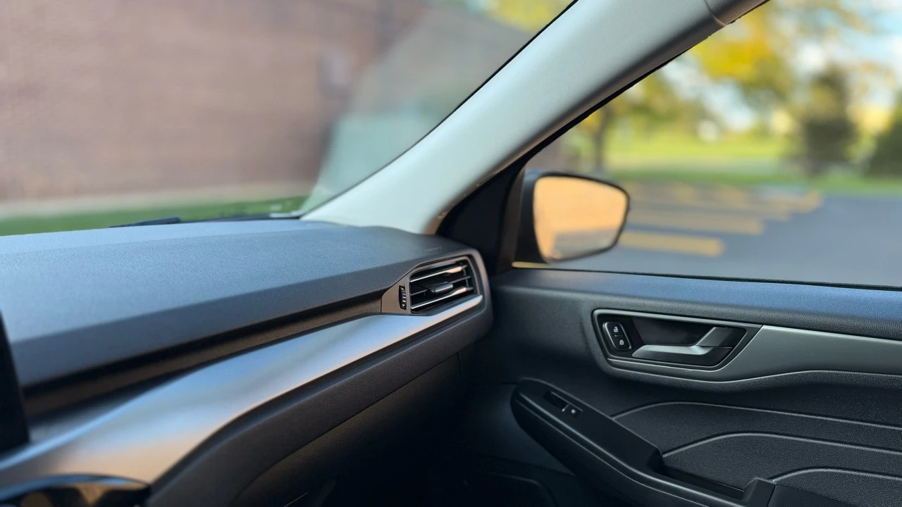 2025 Ford Escape - Image 20 of 21