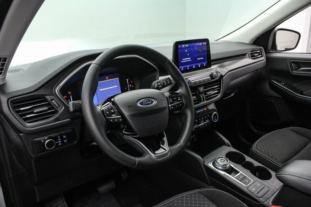 2025 Ford Escape - Image 13 of 21