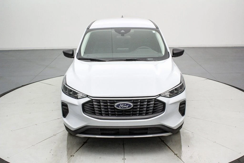 2025 Ford Escape - Image 10 of 21