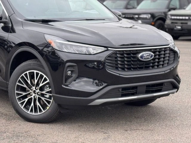 2025 Ford Escape - Image 3 of 12