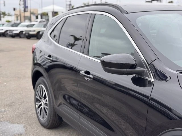 2025 Ford Escape - Image 5 of 12