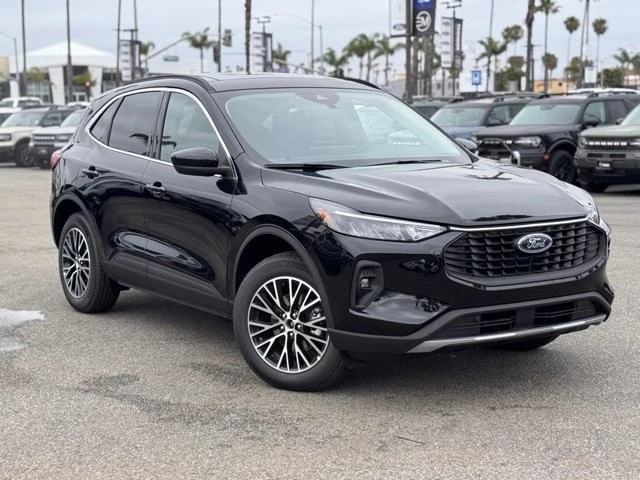 2025 Ford Escape - Image 2 of 12