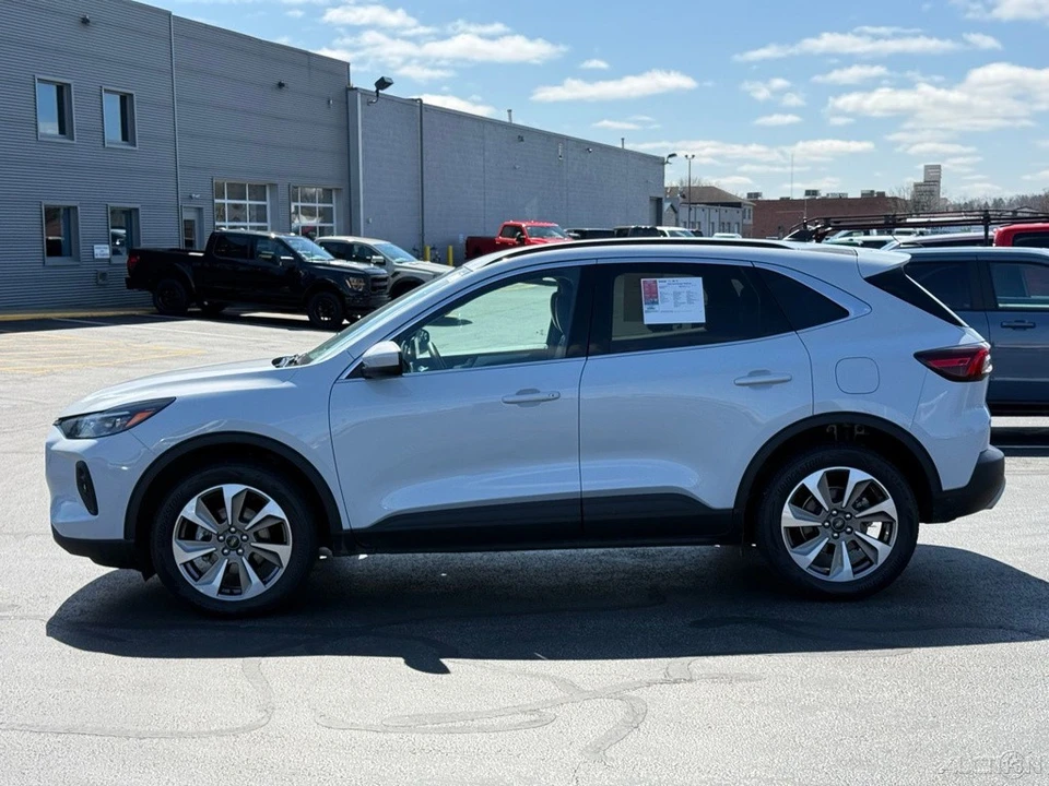 2025 Ford Escape - Image 6 of 12