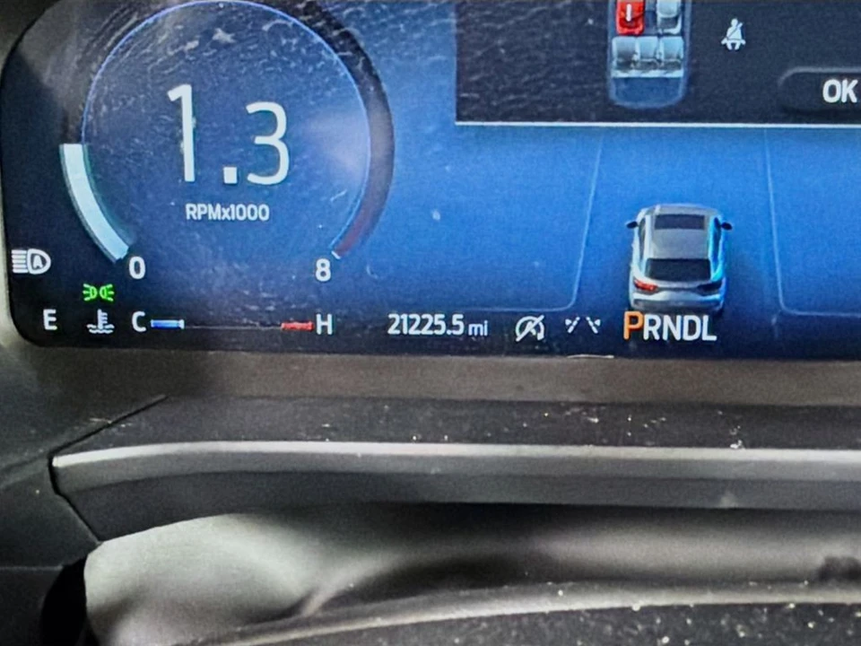 2025 Ford Escape - Image 14 of 21