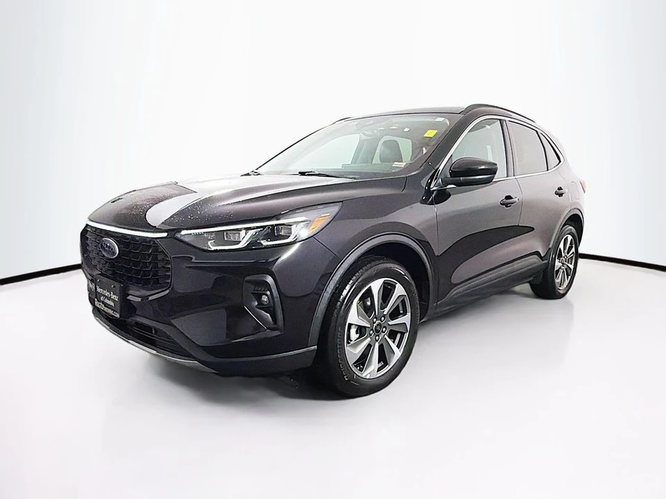 2025 Ford Escape - Image 3 of 21