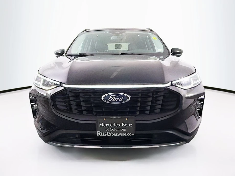 2025 Ford Escape - Image 2 of 21