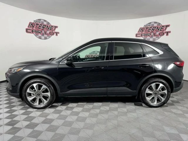 2025 Ford Escape - Image 4 of 21