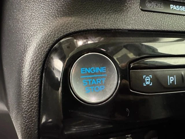2025 Ford Escape - Image 18 of 21