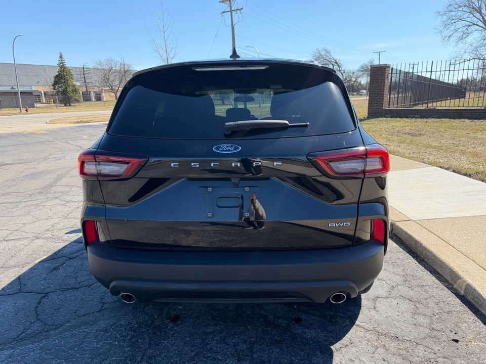 2025 Ford Escape - Image 6 of 21