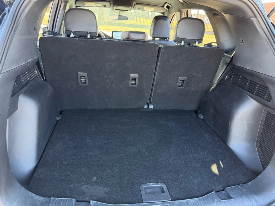 2025 Ford Escape - Image 16 of 21