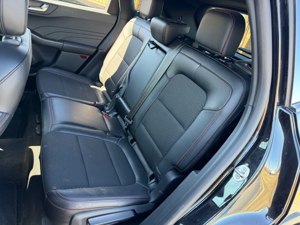 2025 Ford Escape - Image 13 of 21