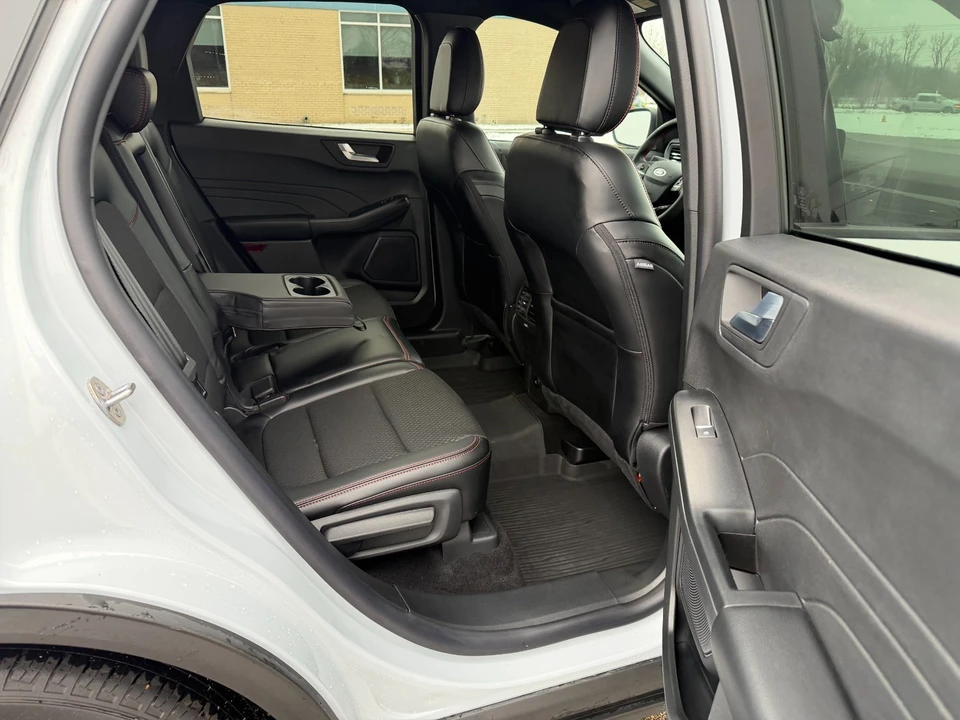 2025 Ford Escape - Image 13 of 21