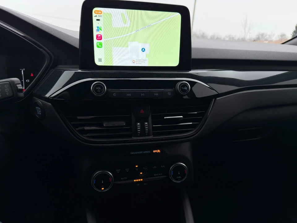 2025 Ford Escape - Image 18 of 21